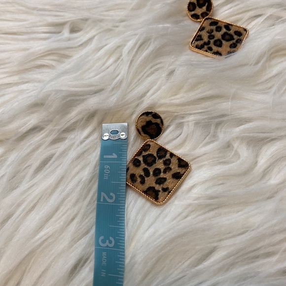 Leopard earrings - Picture 4 of 4